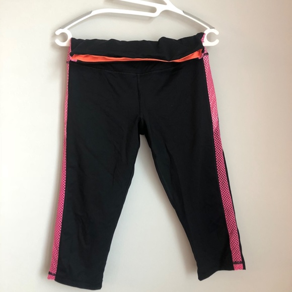 Knockout Victoria's Secret Crop Yoga Pant - Picture 4 of 5